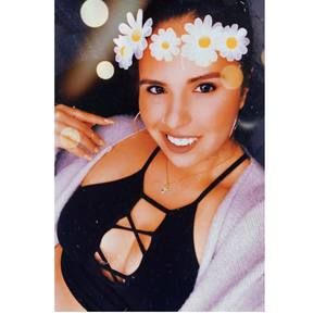 Meet your Posher, Elizabeth